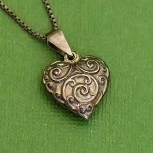 18 inch, Vintage Abstract Love Heart Chain Link Sterling Silver Necklace, K35